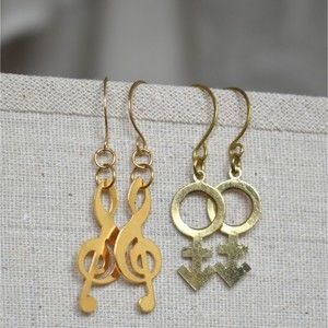 2 Pairs Vintage Charm Dangle Earrings